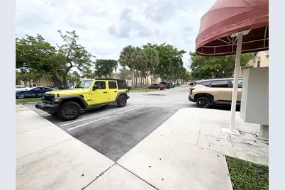 929 Coral Club Dr #929, Coral Springs, FL 33071 - Photo 22