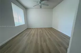 929 Coral Club Dr, Coral Springs, FL 33071 - Photo 4