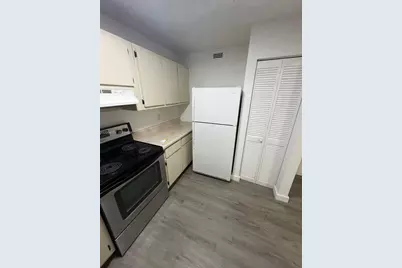 1501 W 42nd St #102, Hialeah, FL 33012 - Photo 8