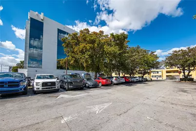 4445 W 16th Ave #600, Hialeah, FL 33012 - Photo 18