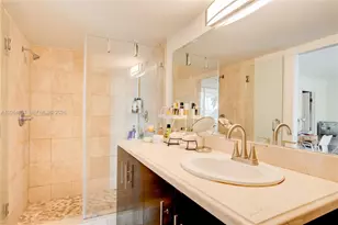 2307 NE 7th St, Hallandale Beach, FL 33009 - Photo 24