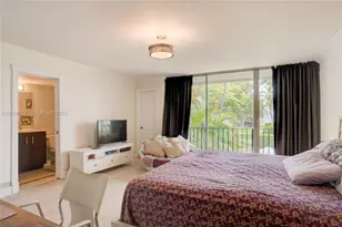 2307 NE 7th St, Hallandale Beach, FL 33009 - Photo 22