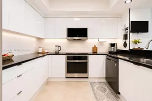 14951 Royal Oaks Ln, North Miami, FL 33181 - Photo 6