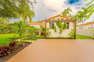 2483 SW 24th St, Miami, FL 33145 - Photo 4
