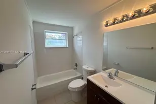 9367 Fontainebleau Blvd, Miami, FL 33172 - Photo 16