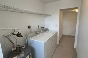 9367 Fontainebleau Blvd, Miami, FL 33172 - Photo 12