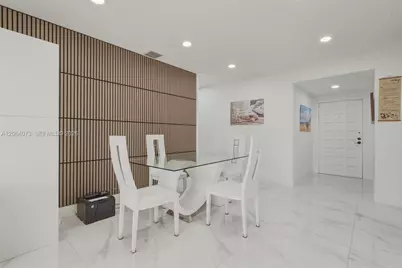 11621 NW 58th Pl, Hialeah, FL 33012 - Photo 4