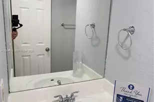 9405 SW 76th St, Miami, FL 33173 - Photo 20