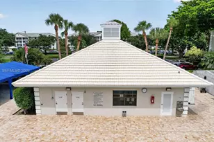 1713 Whitehall Dr, Davie, FL 33324 - Photo 42
