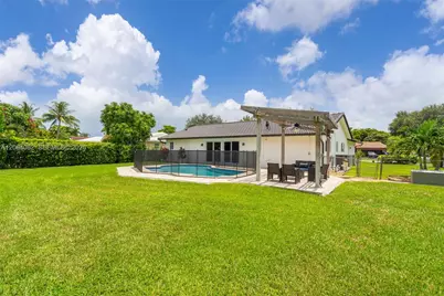 10661 NW 43rd Ct, Coral Springs, FL 33065 - Photo 32