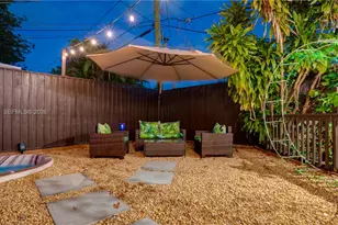 301 SW 69th Ave, Miami, FL 33144 - Photo 8