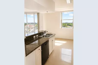 1 Glen Royal Pkwy #702, Miami, FL 33125 - Photo 8