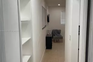320 NE 160th St, Miami, FL 33162 - Photo 34