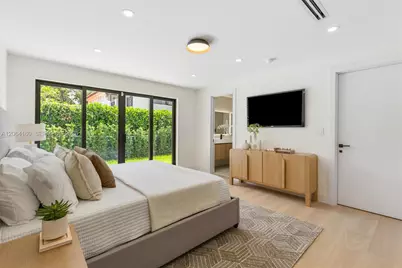 118 Sarto Ave, Coral Gables, FL 33134 - Photo 14