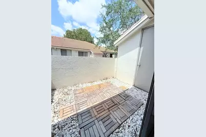 3212 Coral Lake Ln #3212, Coral Springs, FL 33065 - Photo 12