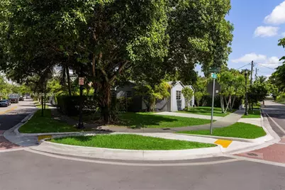 902 NW 10th Ct, Miami, FL 33136 - Photo 34
