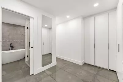 902 NW 10th Ct, Miami, FL 33136 - Photo 18