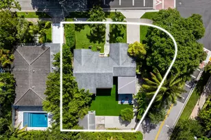 902 NW 10th Ct, Miami, FL 33136 - Photo 2