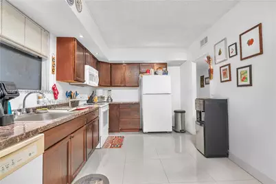 491 Ives Dairy Rd #202-5, Miami, FL 33179 - Photo 6