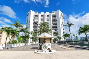 300 Three Islands Boulevard, Hallandale Beach, FL 33009 - Photo 18