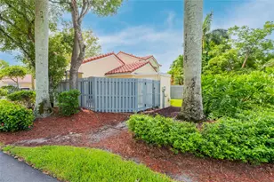 1351 Springside Dr, Weston, FL 33326 - Photo 38
