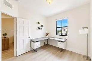 10545 W 32nd Ln, Hialeah, FL 33018 - Photo 8