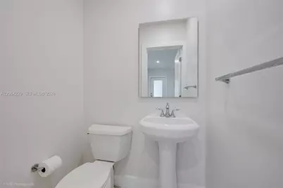 52 Camden Dr, Bal Harbour, FL 33154 - Photo 16