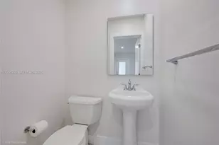 52 Camden Dr, Bal Harbour, FL 33154 - Photo 16