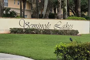 331 River Bluff Ln, Royal Palm Beach, FL 33411 - Photo 14
