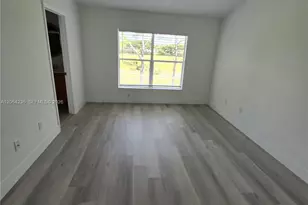331 River Bluff Ln, Royal Palm Beach, FL 33411 - Photo 6