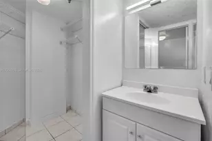 5249 NW 7th St, Miami, FL 33126 - Photo 16