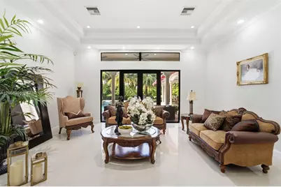 10181 NW 131st St, Hialeah Gardens, FL 33018 - Photo 14