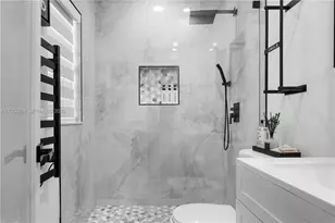 315 NW 106th St, Miami, FL 33150 - Photo 12