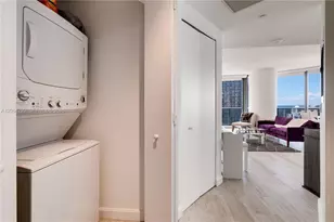 45 SW 9th St, Miami, FL 33130 - Photo 14