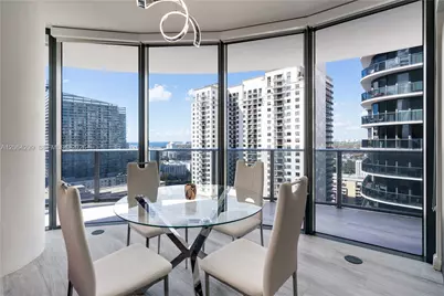 45 SW 9th St #2306, Miami, FL 33130 - Photo 2