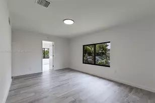 25 NW 78th St, Miami, FL 33150 - Photo 10