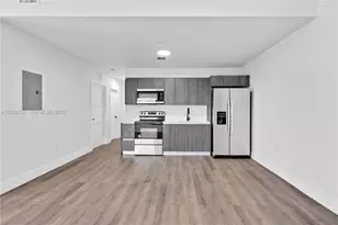 1021 NW 1st St, Miami, FL 33128 - Photo 8