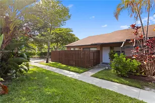 2734 N Nob Hill Rd, Sunrise, FL 33322 - Photo 6