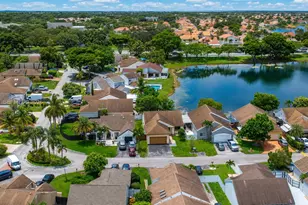 18772 NW 80th Ct, Hialeah, FL 33015 - Photo 38
