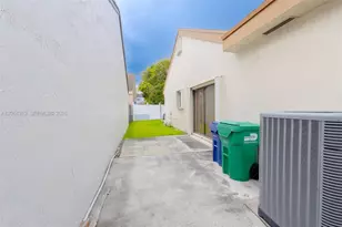 18772 NW 80th Ct, Hialeah, FL 33015 - Photo 40