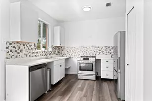 2445 SE 14th Ave, Homestead, FL 33035 - Photo 4