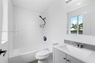 2445 SE 14th Ave, Homestead, FL 33035 - Photo 6