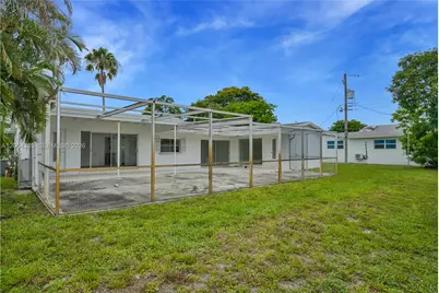 17355 NE 7th Ave, Miami, FL 33162 - Photo 14