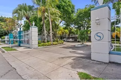 1740 NW N River Dr #419, Miami, FL 33125 - Photo 4