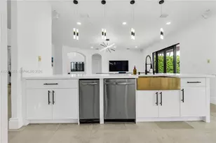 7965 SW 195th St, Cutler Bay, FL 33157 - Photo 18