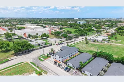 940 NW 8th Ave, Pompano Beach, FL 33060 - Photo 14