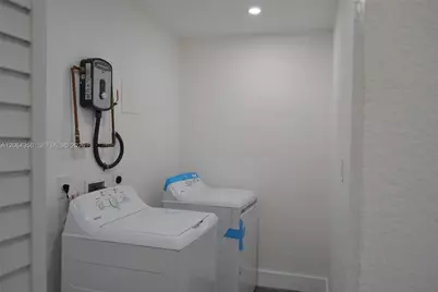 940 NW 8th Ave, Pompano Beach, FL 33060 - Photo 32