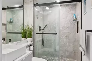 325 S Biscayne Blvd, Miami, FL 33131 - Photo 26