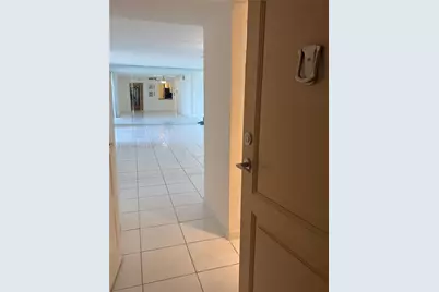 3675 N Country Club Dr #109, Aventura, FL 33180 - Photo 6
