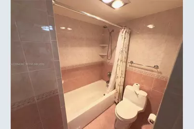 3675 N Country Club Dr #109, Aventura, FL 33180 - Photo 22
